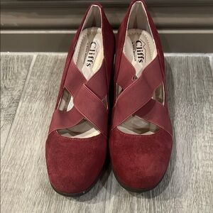 Cliffs by White Mountain Maroon Maryjane Crisscross Shoes